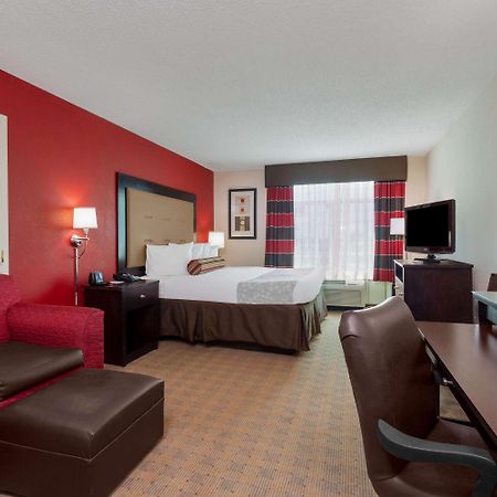 Wingate By Wyndham Macon I-75 Hotel Bagian luar foto